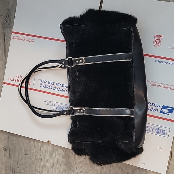 Y2k Black Fur barrel purse shoulder bag 90s vintage